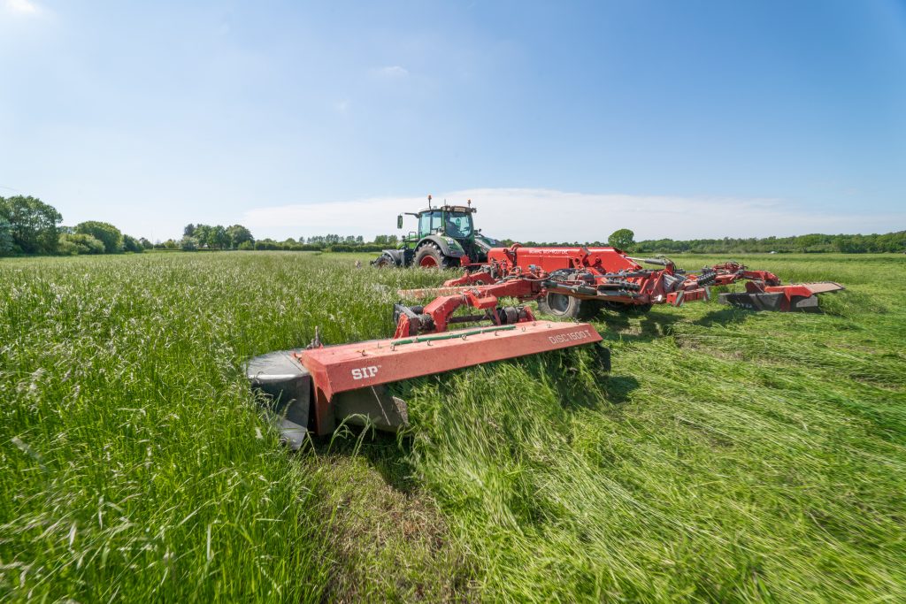 SIP Disc mower SILVERCUT DISC 1500 T FPC with FENDT tractor