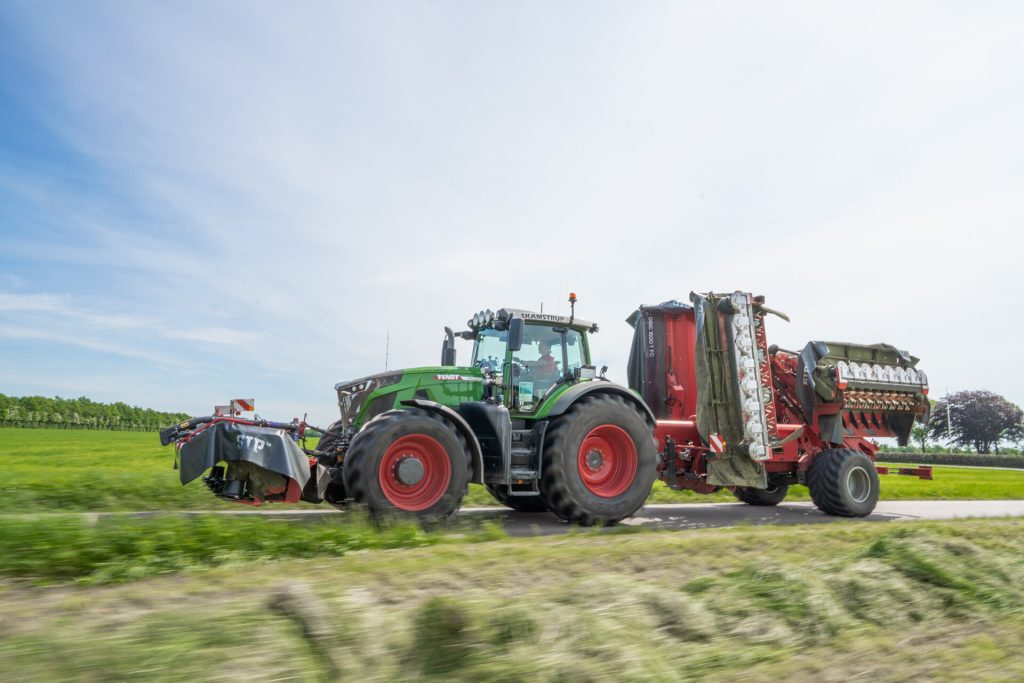SIP Disc mower SILVERCUT DISC 1500 T FPC transport with FENDT tractor
