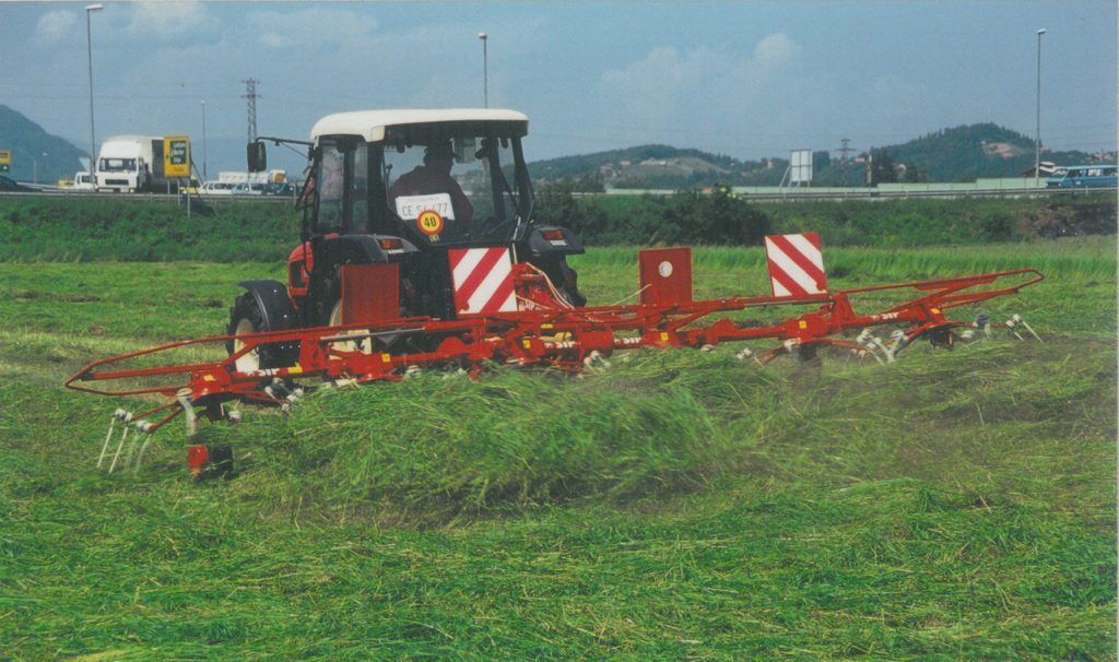 ROTARY TEDDER SPIDER WITH 6 ROTORS, 2000