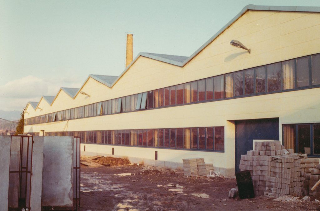 PREMIER HALL DE PRODUCTION, 1973