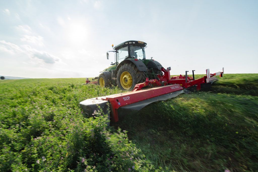 ROLLER RUBBER FOR ALFALFA CONDITIONING