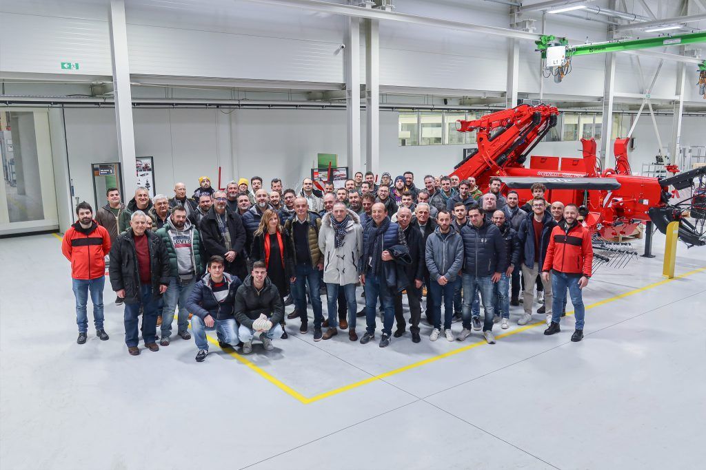 DESPITE CONSTRUCTION AT COMPANY HEADQUARTERS, WE SUCCESSFULLY HOSTED A NUMEROUS GROUP OF GUESTS FROM ITALY